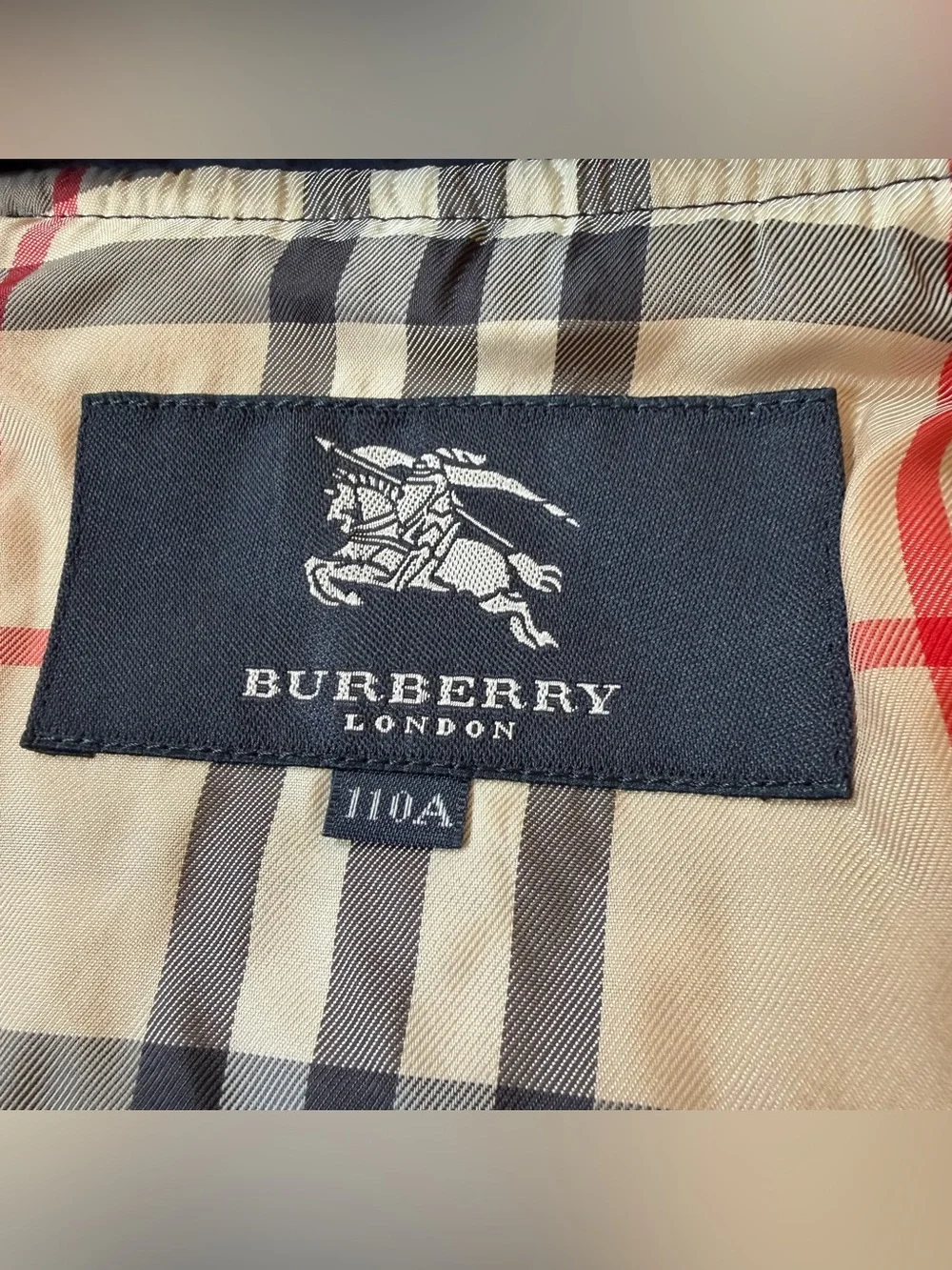 Burberry Quilted Children’s Coat with Detachable Hood in Ink Blue size 5 Boy
